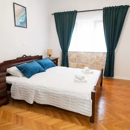 Apartment Luka Rogoznica (Sibenik-Knin)